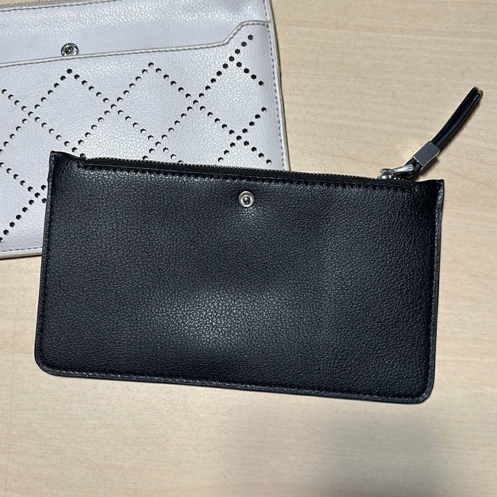 Shiraleah wristlet black & white- like new - Picture 4 of 10